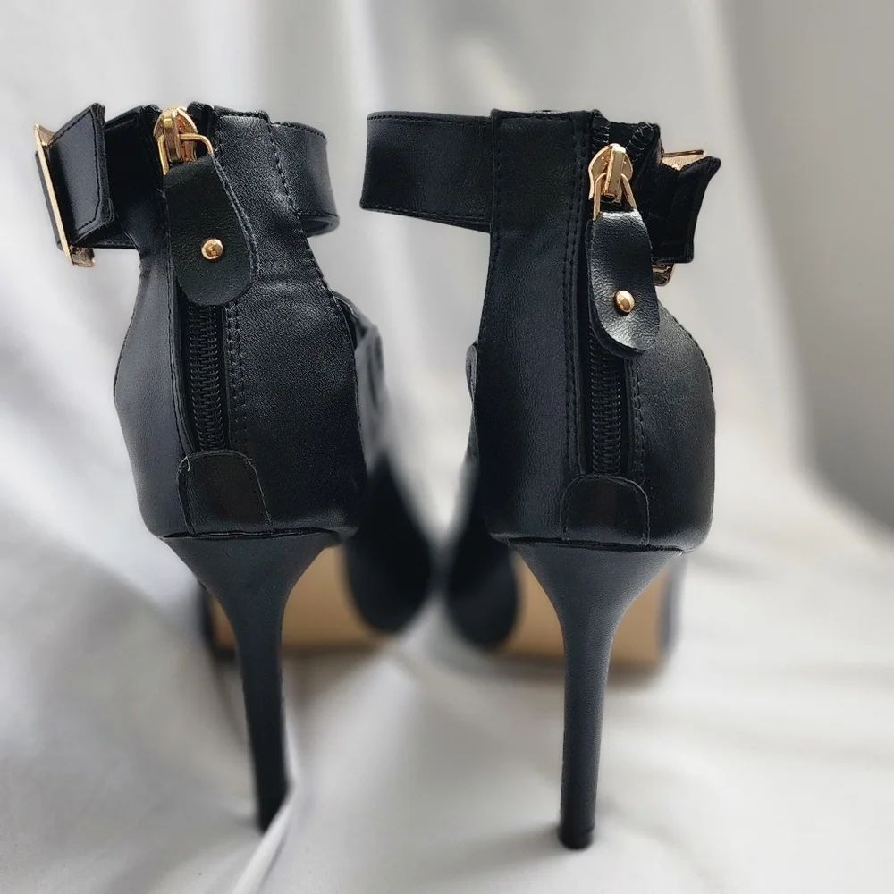 Elegant Black Peep-Toe Heels - Picture 3 of 4